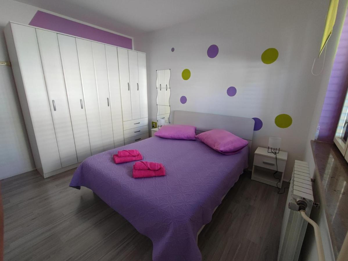 Apartment Ari โรวีน ภายนอก รูปภาพ