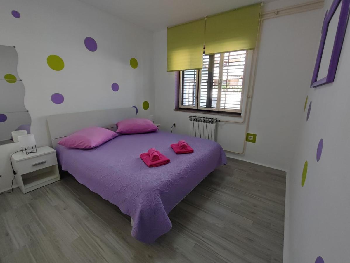 Apartment Ari โรวีน ภายนอก รูปภาพ